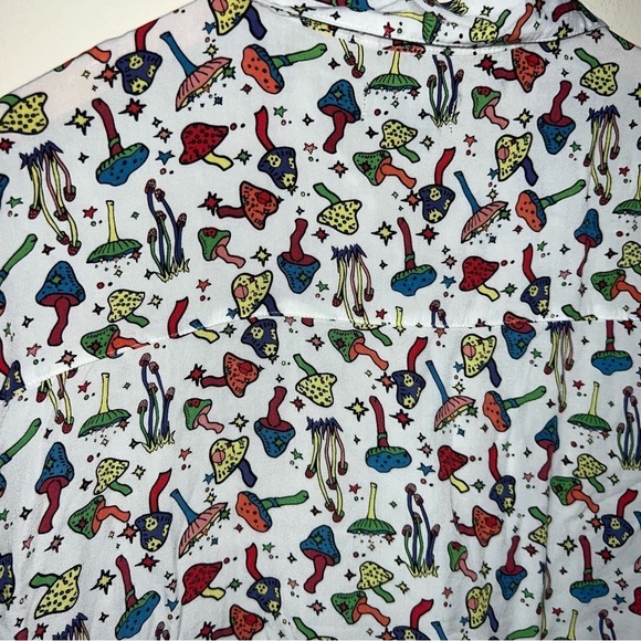 A-LAB Unisex Short Sleeved Button Down Trippy Mushroom Shirt Size Medium - Picture 10 of 15